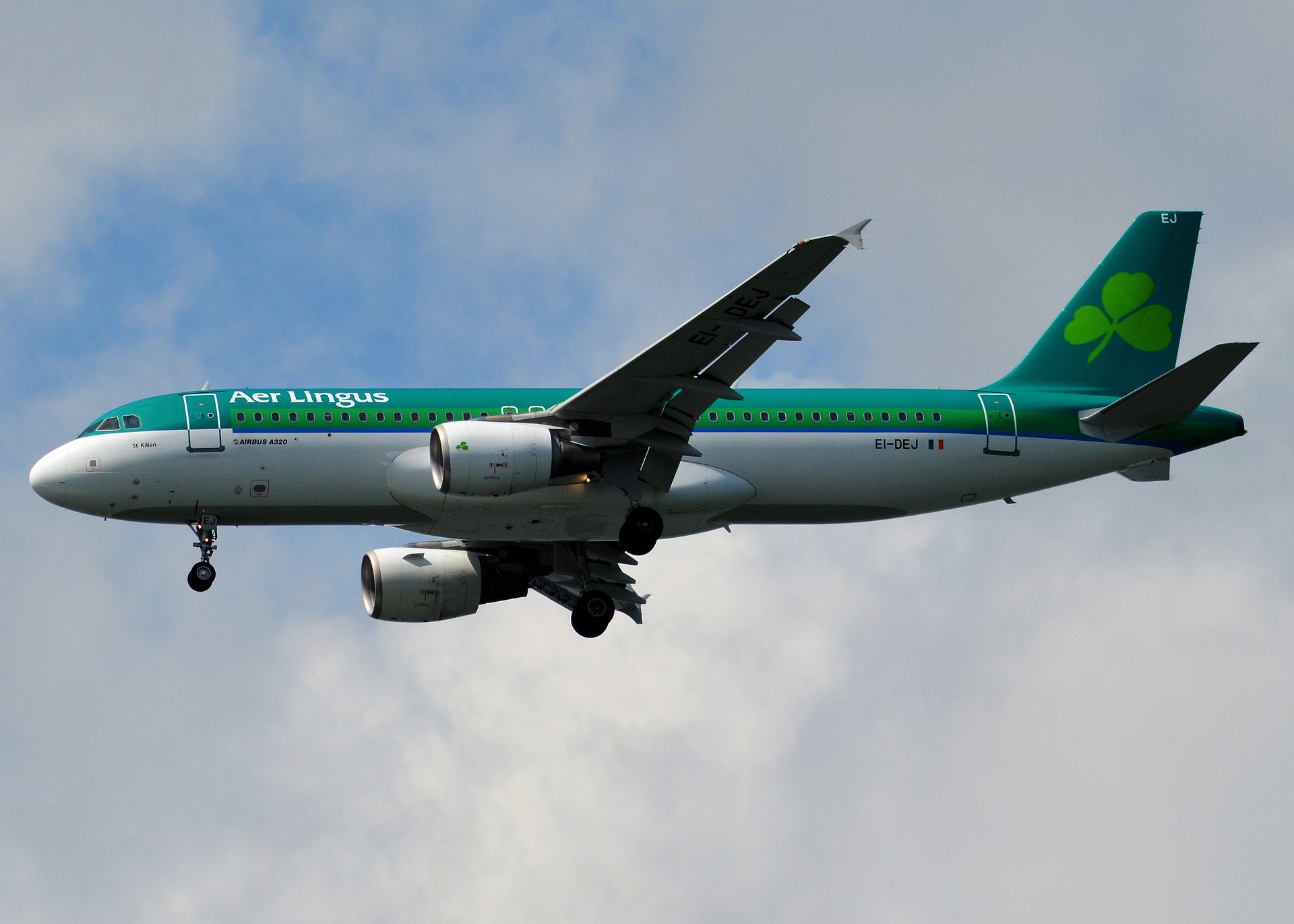 These American TV hosts think Lingus (as in, Aer Lingus 