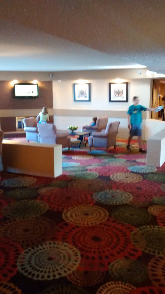 holiday-inn-express-downers-grove-lobby