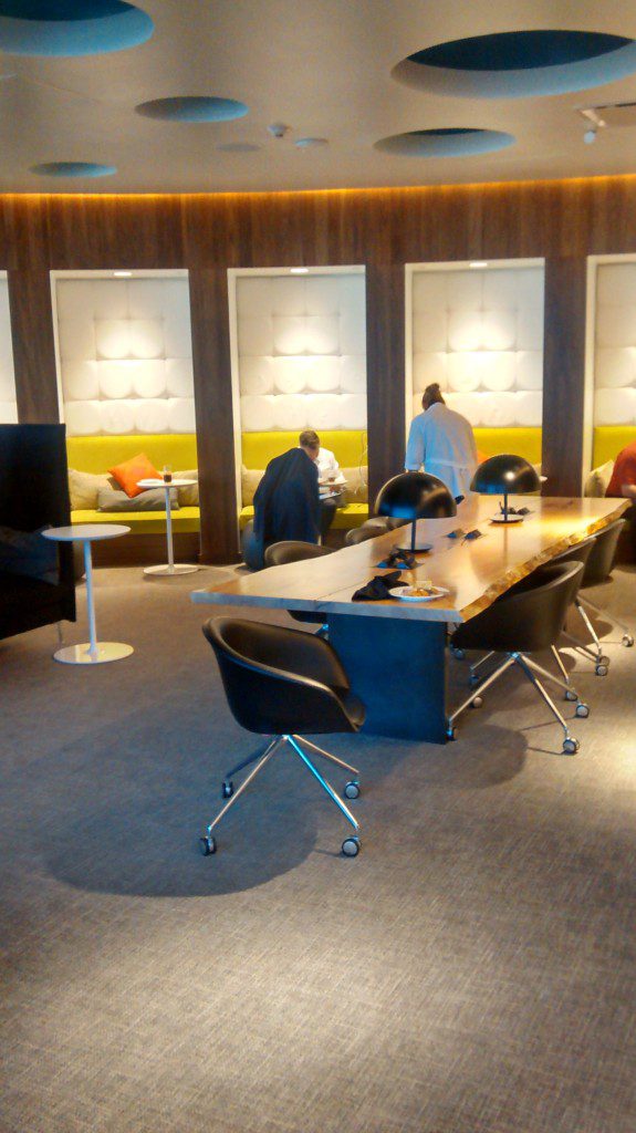 amex-centurion-lounge-seating