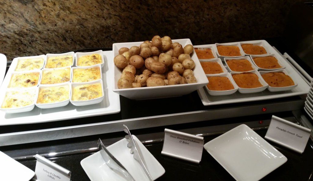 american-airlines-flagship-lounge-chicago-food