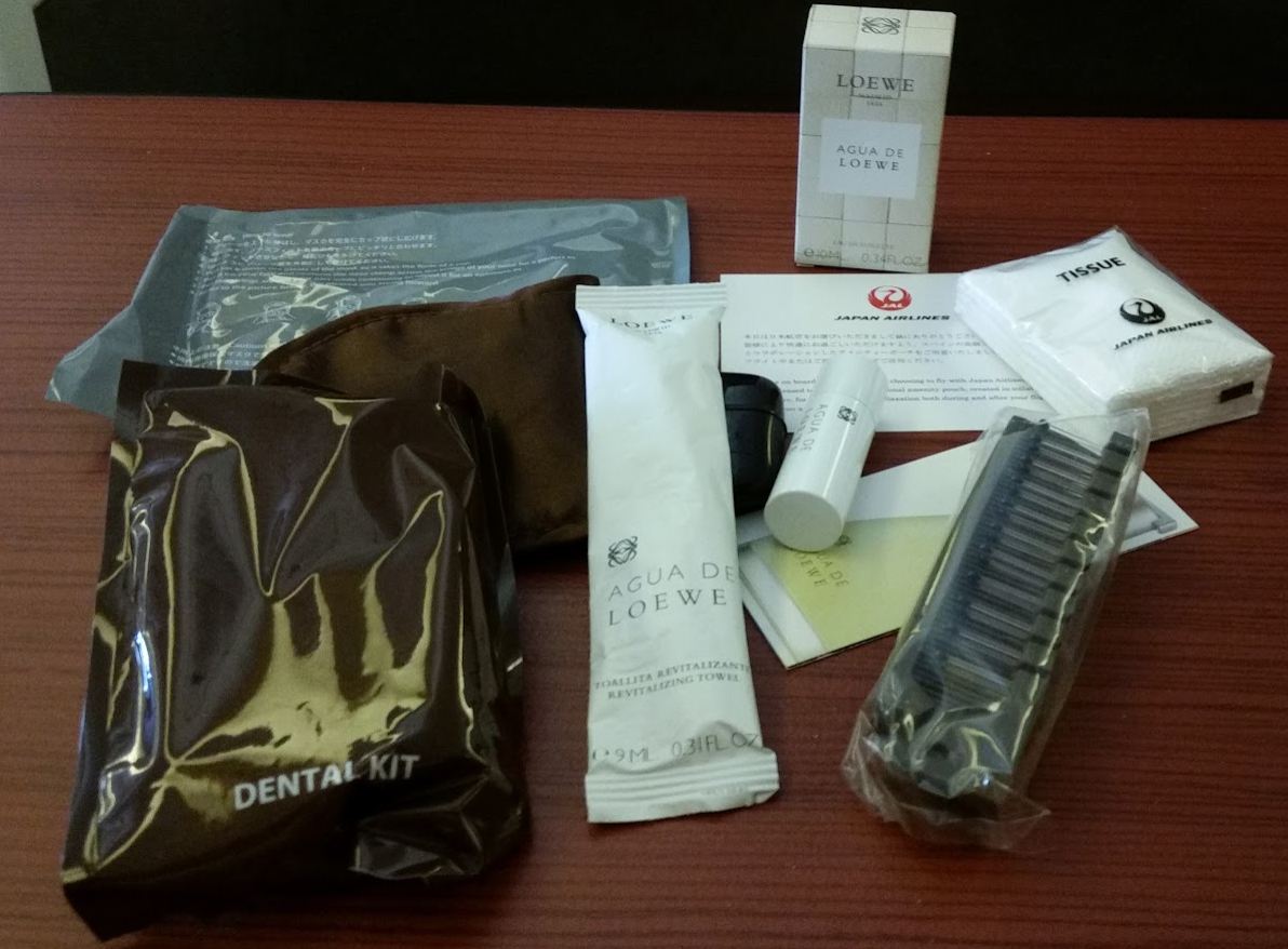 japan-airlines-first-class-review-amenity-kit