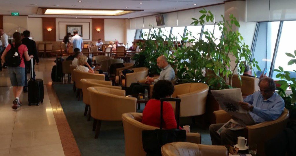 emirates-singapore-airport-lounge-seating-2