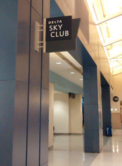 Skyclub showdown: MSP Delta lounge vs. CVG Delta lounge