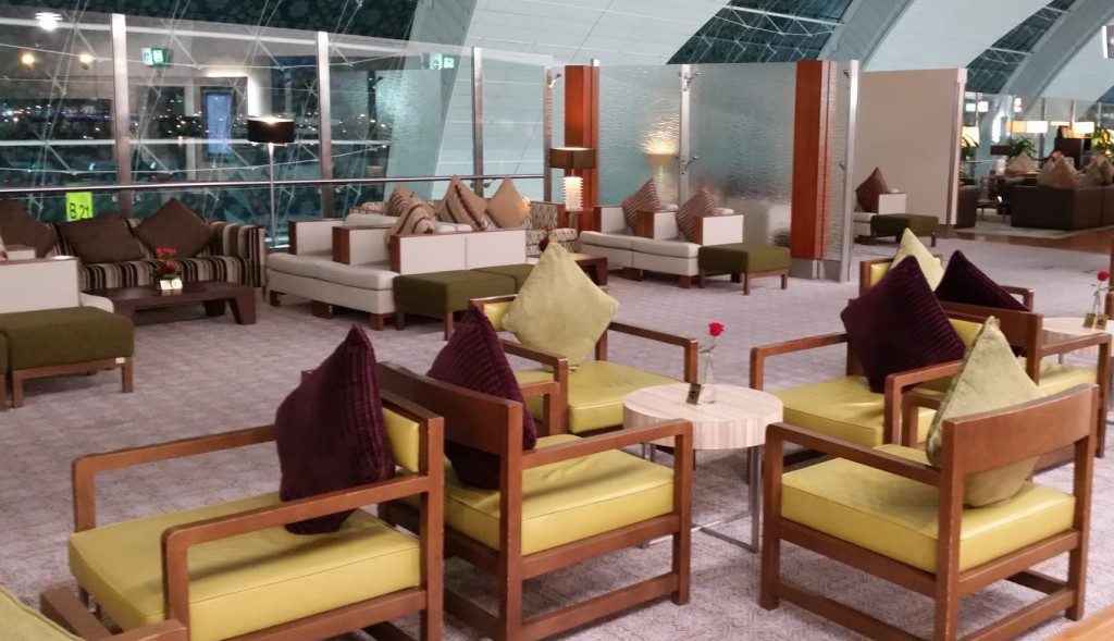 emirates-first-class-lounge-dubai-seating