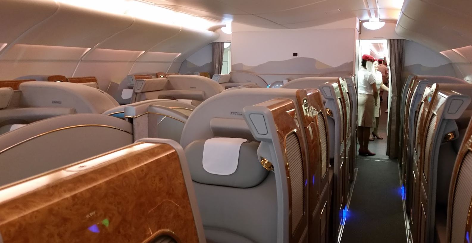 emirates-a380-first-class-review-suites-cabin