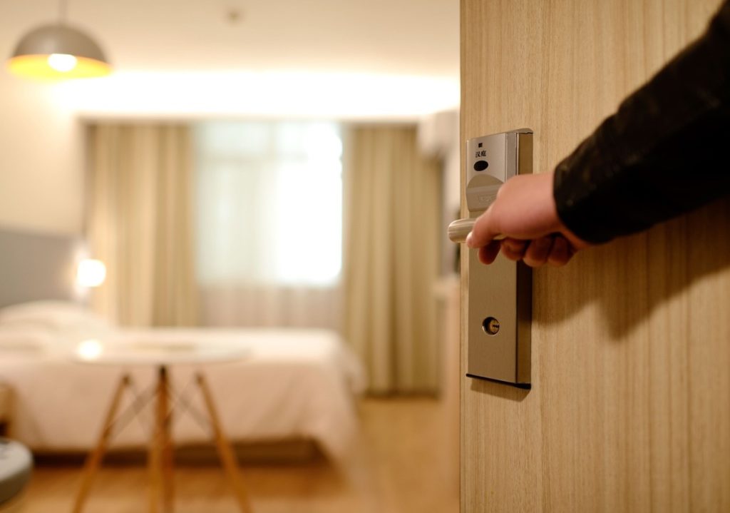 Can you permit youngsters alone in a resort room? | Digital Noch Digital Noch