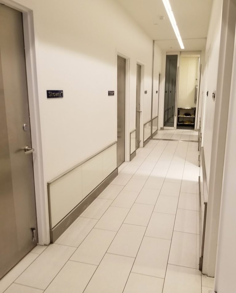 Delta Sky Club Atlanta Terminal E (E Club) lounge review Points with a Crew