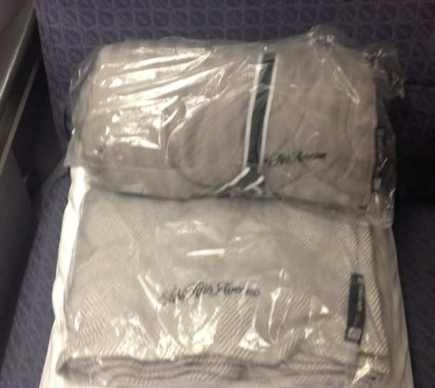 united-airlines-business-class-pillows - Points with a Crew