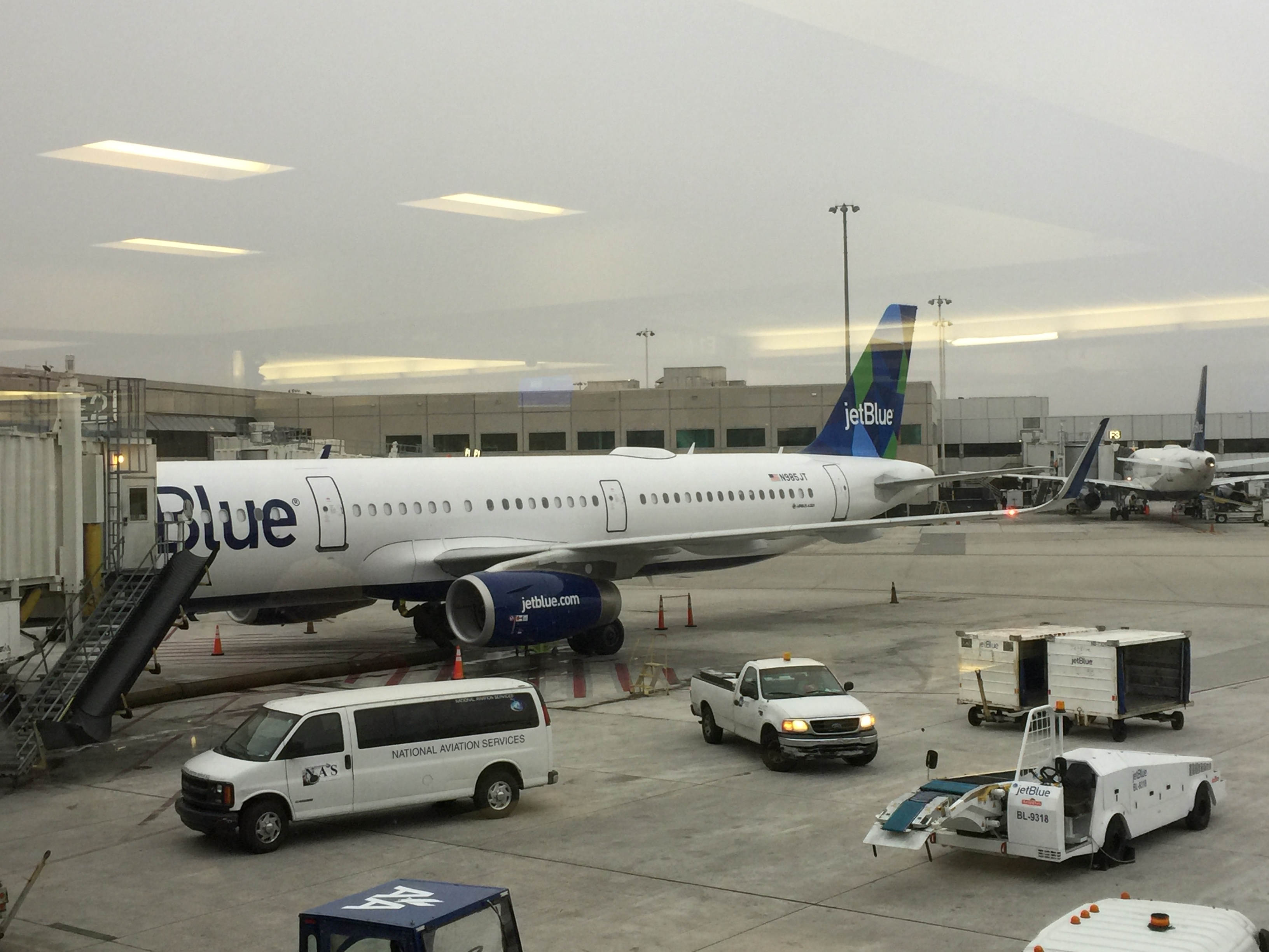 JetBlue Mint review - from FLL to SFO, our 1st Mint experience - Points
