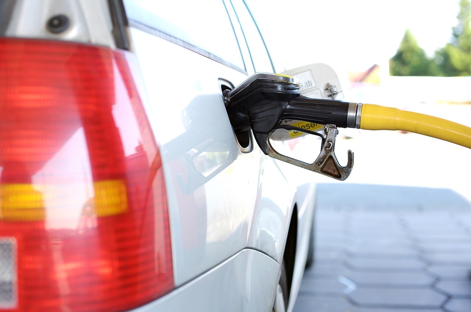 How to save at the pump with Chase, Discover, Shell, and Fuel Rewards