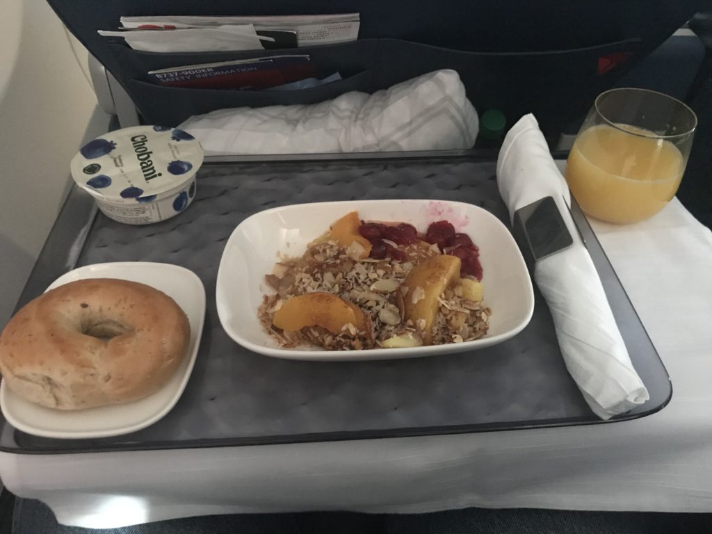 delta domestic first class breakfast