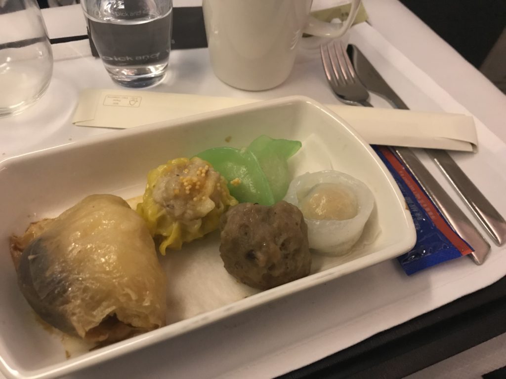 cathay pacific 777-300ER business class breakfast