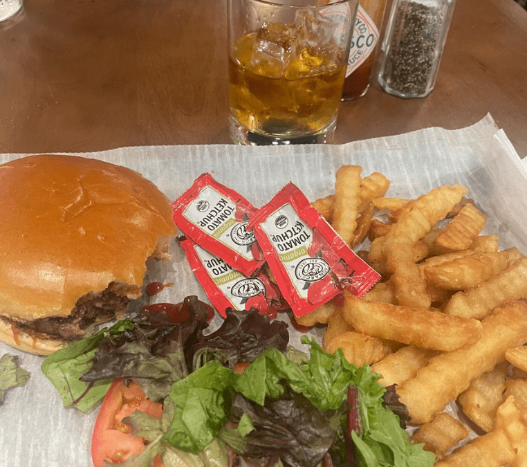 Do You Really NEED To Eat In The Airport?