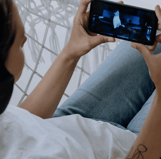 The 9 Most Annoying Airport Lounge Behaviors