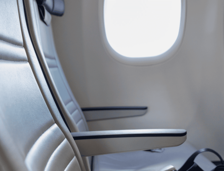 5 Survival Tips For A Long Haul Flight With The Middle Seat